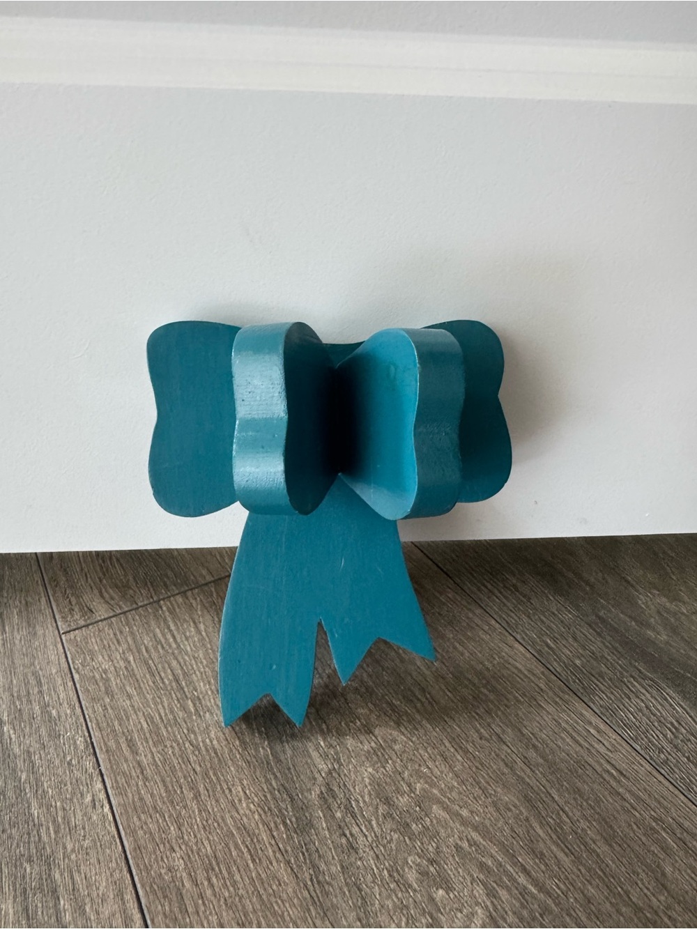 Vintage Bow Wall Hanging